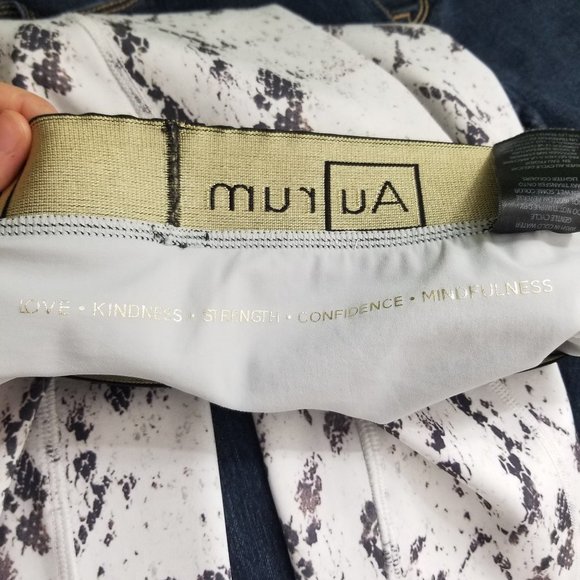 Aurum Snakeskin Printed Workout Leggings White Black Exercise Pants Size XXS - Picture 14 of 14